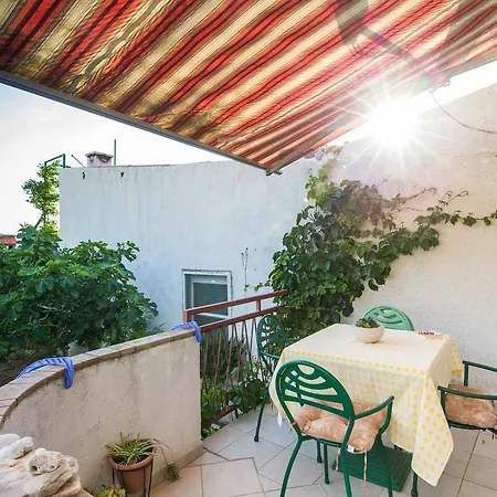Apartment Garden *