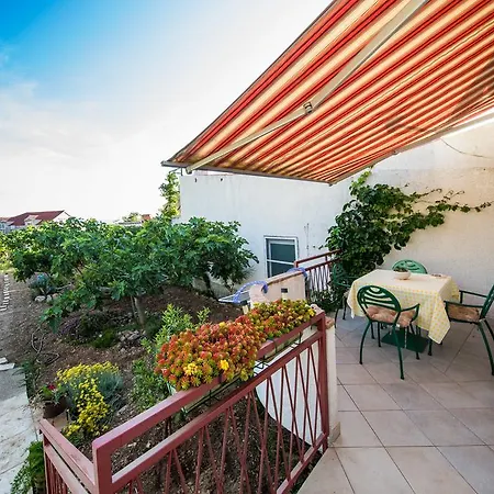 Διαμέρισμα Garden